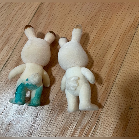 Calico Critters bunny family and chairs - Picture 2 of 7